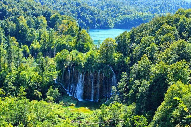 All inclusive luxury daytrip to Plitvice from Zagreb. - A luxury day plan from Zagreb, built for convenience