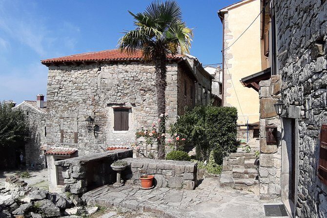 Best of Istria: Amphitheater Pula + Rovinj + Hum Tour - Who should book this tour, and who might prefer something else