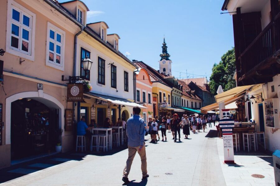 Best of Zagreb Walking Tour - Grič tunnel and the shortest funicular: a fun start with purpose