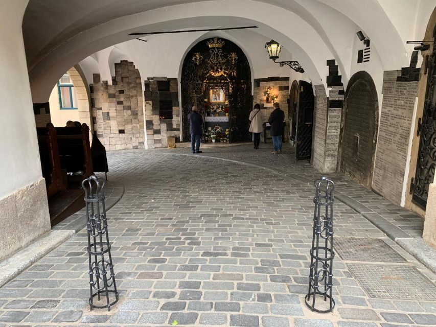 Best of Zagreb Walking Tour - Price and logistics: is $84 per group up to 2 good value?