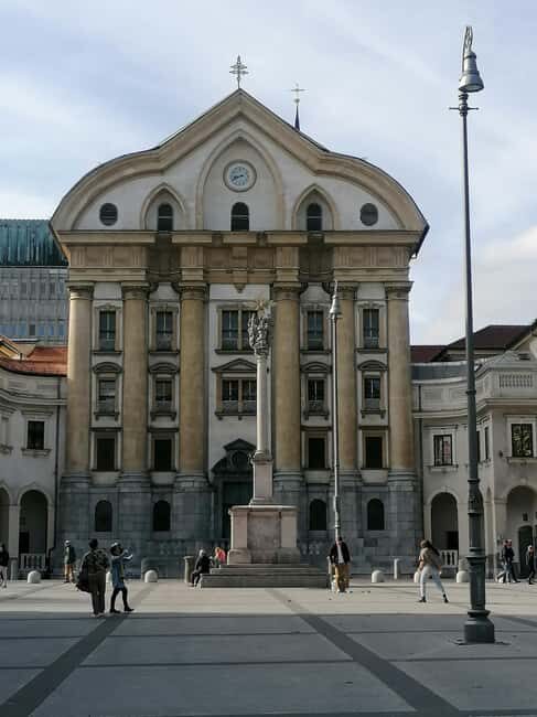 From Zagreb: Ljubljana and Lake Bled Private Day Tour - Food and the Bled Cream Cake Tradition