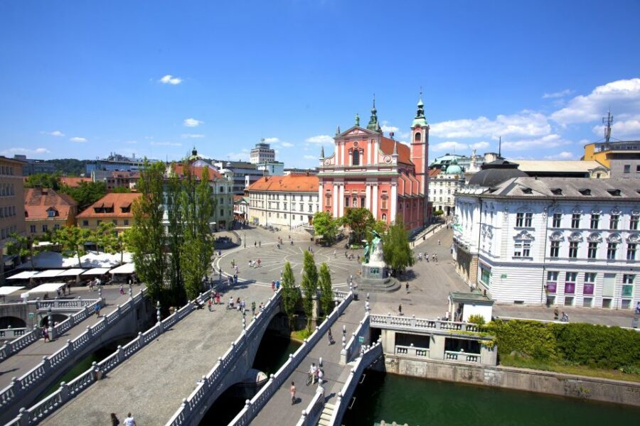 From Zagreb: Ljubljana, Postojna Cave & Predjama Castle Tour - Free Time in Ljubljana: Spend 90 Minutes Like a Local