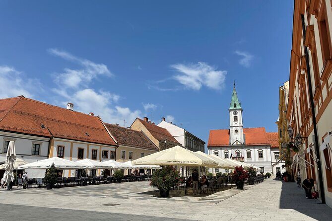 From Zagreb: Plitvice Lakes guided tour - Lunch and the restaurant curveball