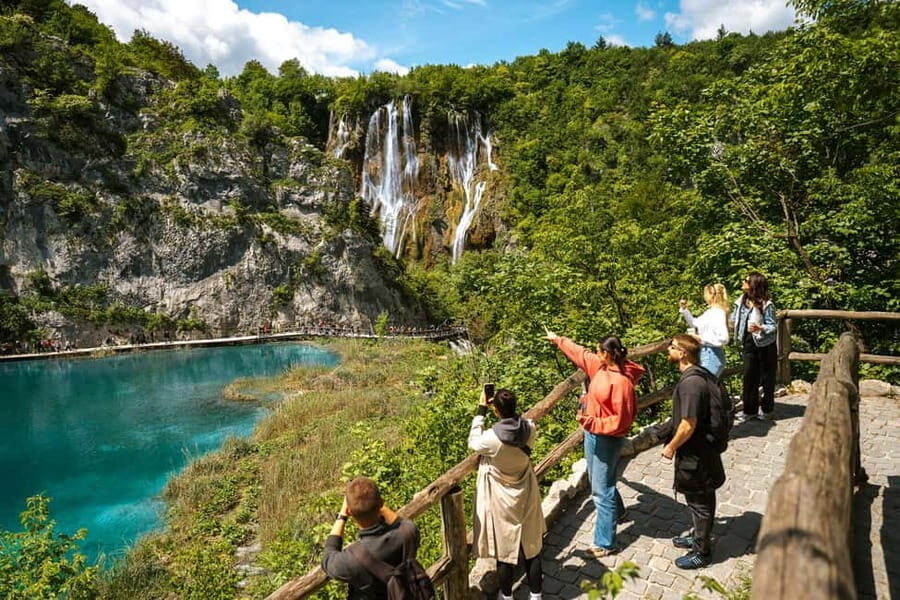 From Zagreb: Plitvice Lakes National Park Tour with Tickets - Rastoke’s water power: The Slunjčica meets the Korana
