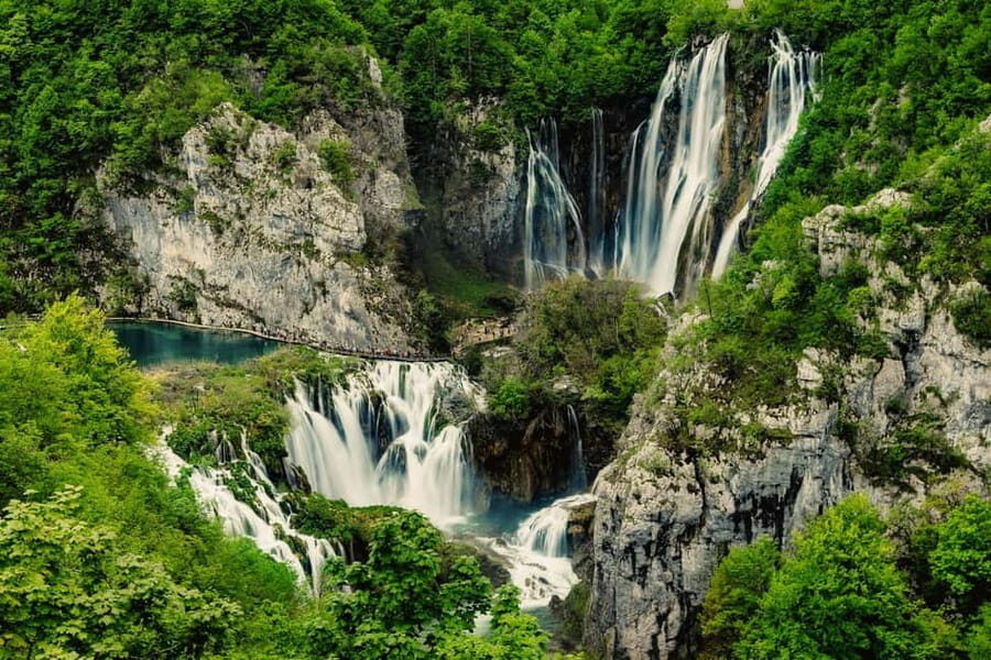 From Zagreb: Plitvice Lakes National Park Tour with Tickets - Plitvice Lakes National Park: 12 lakes, travertine barriers, and the sound of Veliki slap