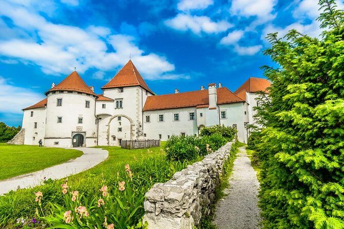 From Zagreb: Trakošćan Castle & Varaždin Private Guided Tour - Varaždin’s old town: baroque charm and easy wandering