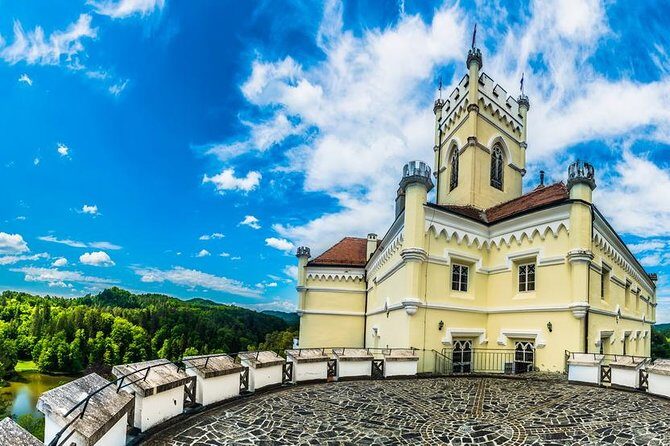 From Zagreb: Trakošćan Castle & Varaždin Private Guided Tour - The countryside drive: easy comfort, but watch the vehicle details