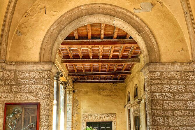 Gems of Istria - Private day-trip to Pula, Rovinj & Motovun from Zagreb - Motovun hill town: walls, viewpoints, and what truffles mean here