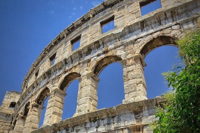 Gems of Istria - Private day-trip to Pula, Rovinj & Motovun from Zagreb - The guides and drivers: why English narration and good timing change the day