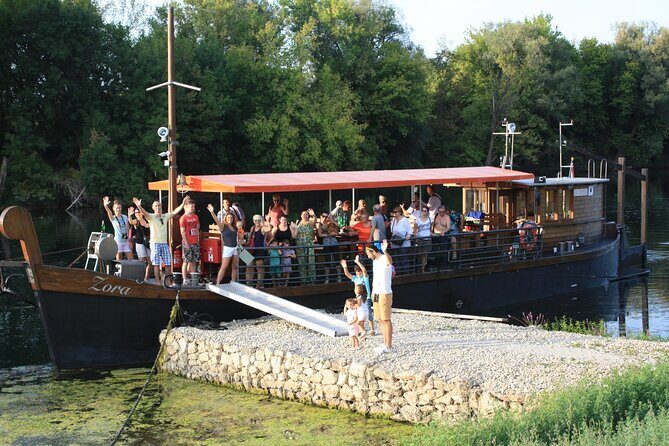 Kupa River Cruise in the Traditional Žitna lađa boat in Karlovac - Key things I’d circle in your planning