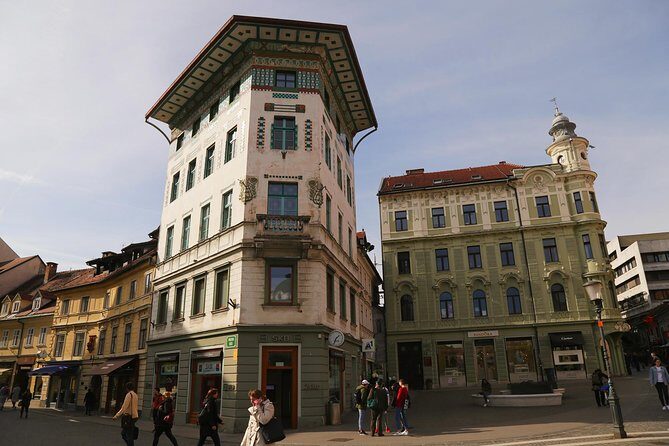 Ljubljana and Bled Small Group Tour from Zagreb with guide - Guides Like Antonio and Dom: Why They Improve the Day