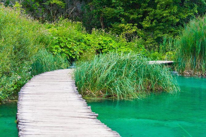 Plitvice Lakes Afternoon Tour Small-Group with Tickets - Rastoke First: Watermills, Wooden Houses, and Lunch Time