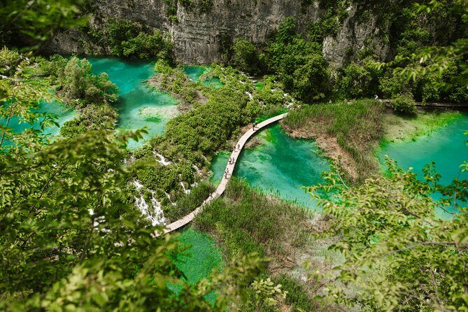 Plitvice Lakes and Rastoke Small-Group with Ticket (ENG or ESP) - How This Route Helps You Beat the Worst Crowds