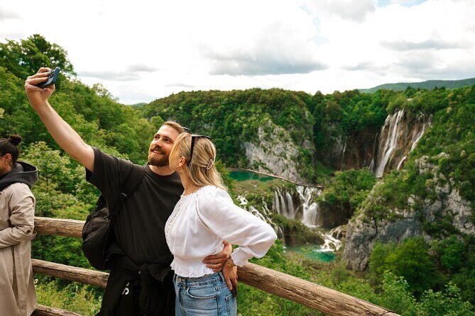 Plitvice Lakes and Rastoke Tour w/ ticket (ENG/ESP) - Panoramic train ride back: a smart way to see more with less fatigue