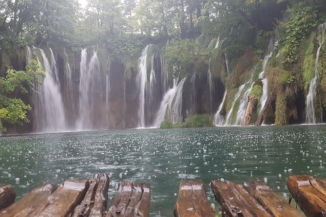 Plitvice Lakes Day Tour – Group Tour - Riding into Plitvice: Park Entry Setup and Ticket Collection