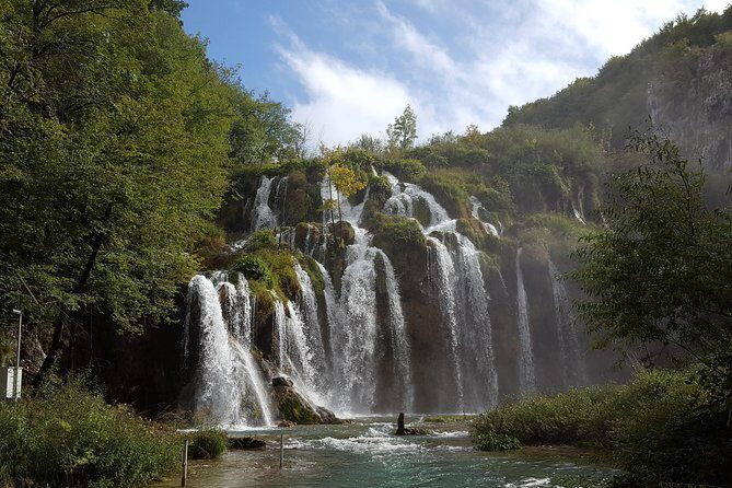 Plitvice Lakes Day Tour – Group Tour - Plitvice Lakes National Park: Electric Boat and Panorama Train Included