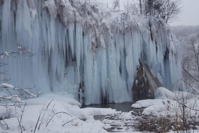 Plitvice Lakes Day Tour – Group Tour - Small-Group Comfort: WiFi, Air-Conditioning, and Free Water