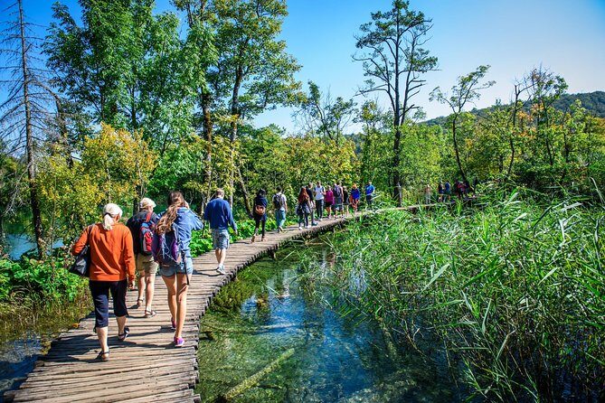 Plitvice Lakes Guided Tour from Zagreb - Boardwalks over water: what walking feels like in real life