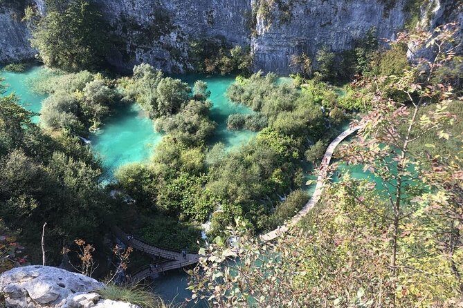 Plitvice Lakes&Rastoke Day Trip from Zagreb (5 h at the Lakes) - Walking reality check: trails, signage, and staying in control