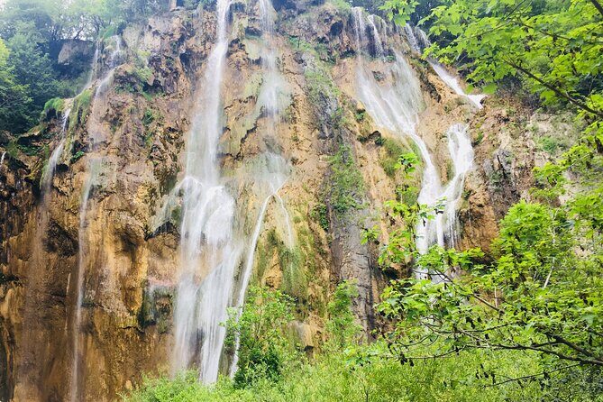Plitvice Lakes&Rastoke Day Trip from Zagreb (5 h at the Lakes) - What to bring: the season checklist that actually matters