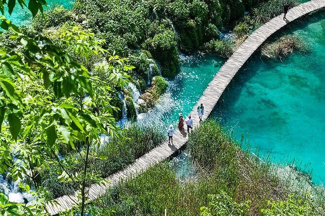 Plitvice & Rastoke: Guided Tour from Zagreb; Max 8 people ENG/ESP - Group size and the guide: what makes it feel well run
