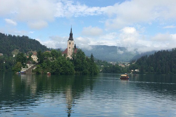Private Guided Tour of Ljubljana and Lake Bled from Zagreb - Morning pickup: what to expect before the scenery
