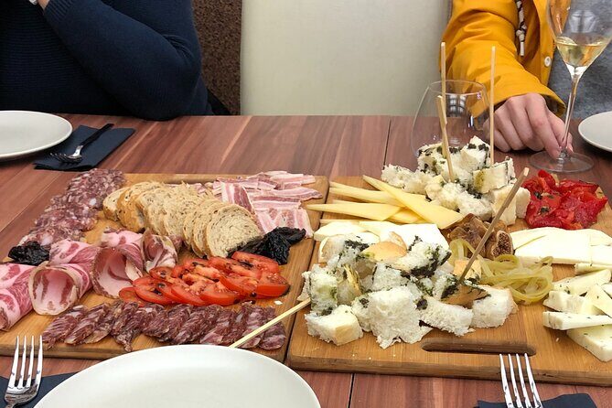 Private hedonistic food and wine experience from Zagreb - Plešivica Lunch: Soup and Štrukli at a Family-Run Table