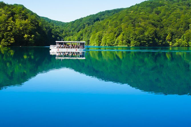 Private Tour: Ljubljana and Lake Bled Day Trip from Zagreb - Lake Bled’s Two-Hour Window: Boat Time, Lake Views, and the Castle Choice