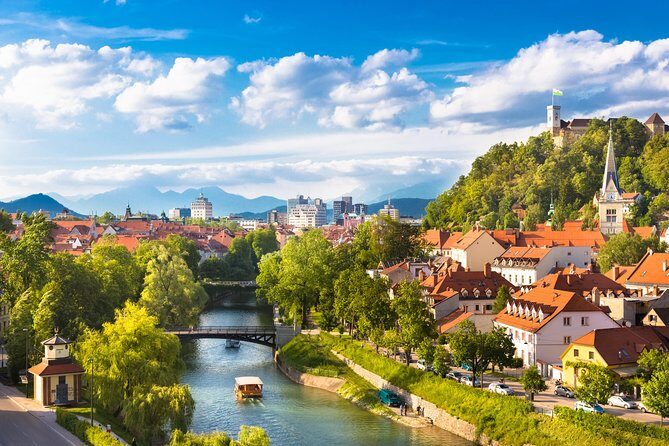 Private tour to Ljubljana and Lake Bled from Zagreb - Lake Bled: the pletna boat, the church on the island, and potica