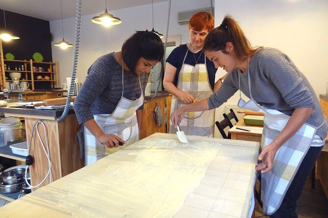 Štrukli cooking class with Dolac Market Tour - Rolling and Stretching Phyllo: The Skill That Makes Štrukli Click