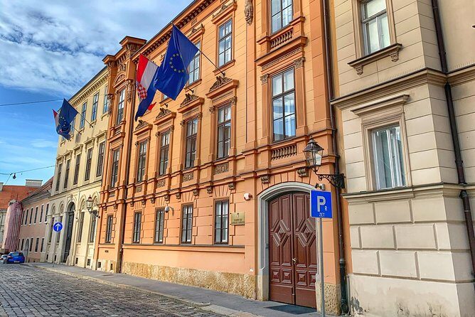 The best of Zagreb in half-day - Private 4-h tour - Getting Your Bearings Fast in Zagreb’s Two Worlds