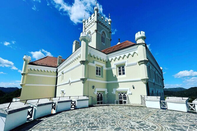 VarazdinTown & Trakoscan Castle, Small Guided Group from Zagreb - The drive to Varazdin: history in the background, not the way