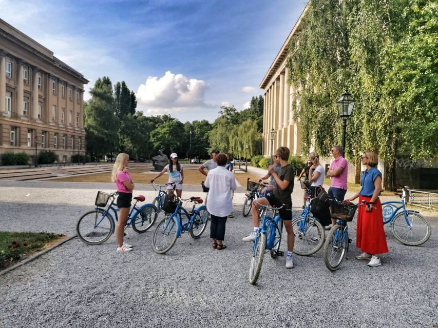 Zagreb: 2.5-Hour Highlights Bike Tour - Dolac Market: a quick lesson in how Zagreb lives