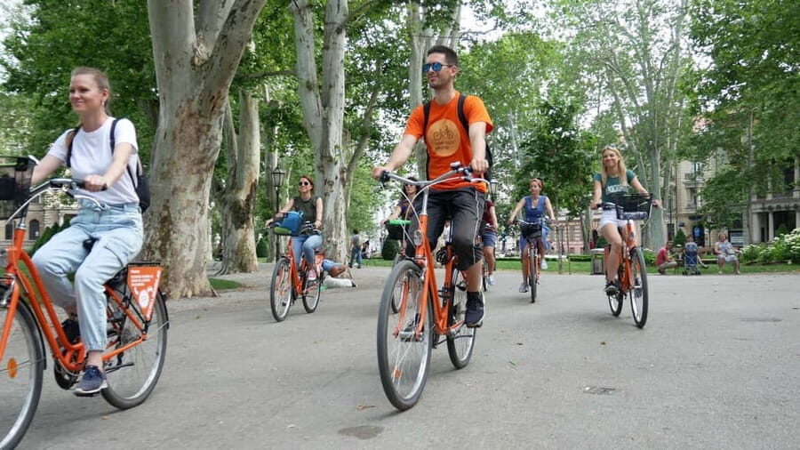 Zagreb: 3–Hour Classic Bike Tour - Krvavi Most, Stone Gate, and Lotrščak Tower: medieval walls with modern meaning