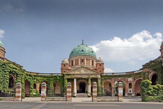 Zagreb BIG Tour - Our Signature Walking & Panoramic Tour - Why this Zagreb tour feels bigger than its 3–4 hours