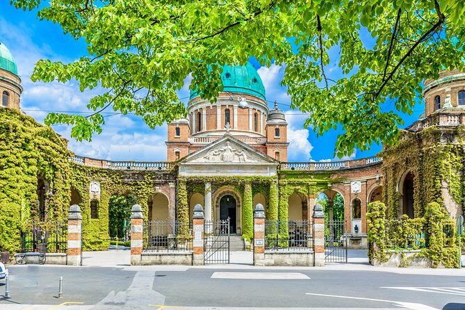Zagreb BIG Tour - Our Signature Walking & Panoramic Tour - Funicular Railway: a one-minute ride that teaches you the city’s rhythm