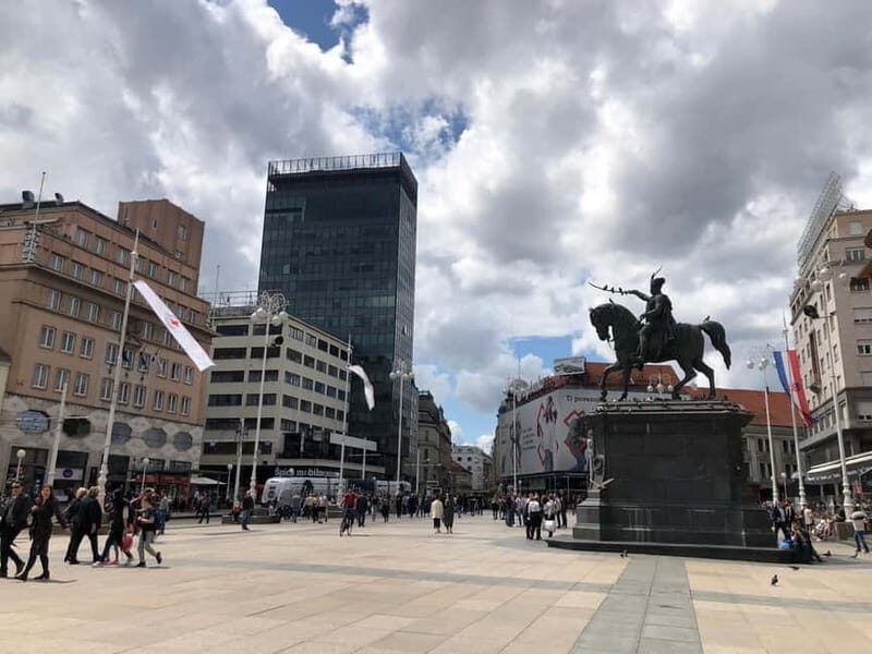 Zagreb: City and WWII Tunnels Walking Tour - Pacing and comfort: what matters for a 2.5-hour walk