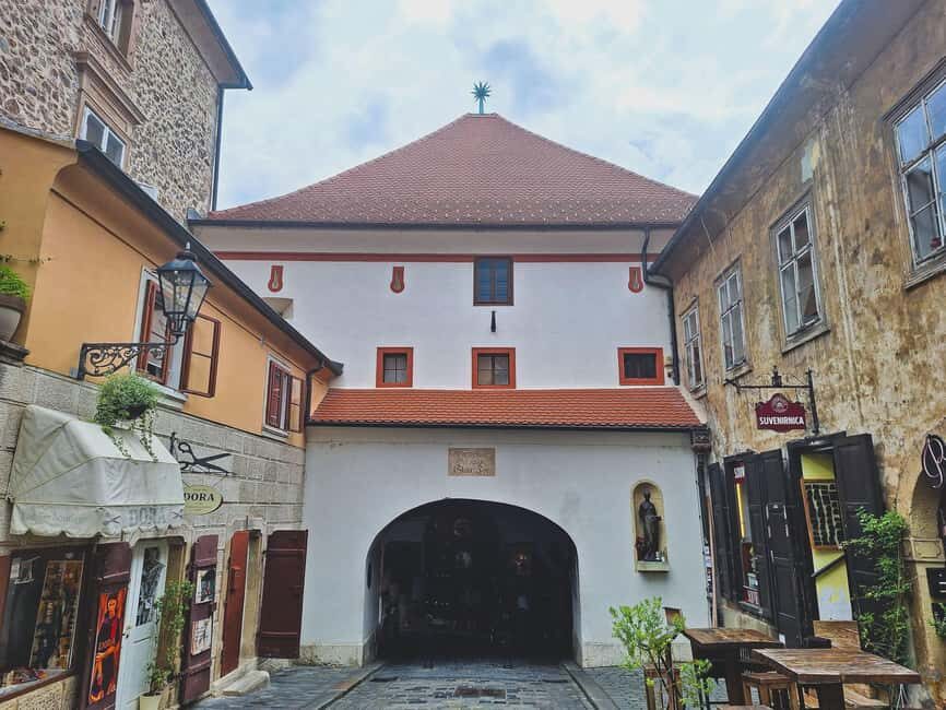 Zagreb: Explore with an Art Historian – Private Walking Tour - The pacing: why 1.5 hours works so well