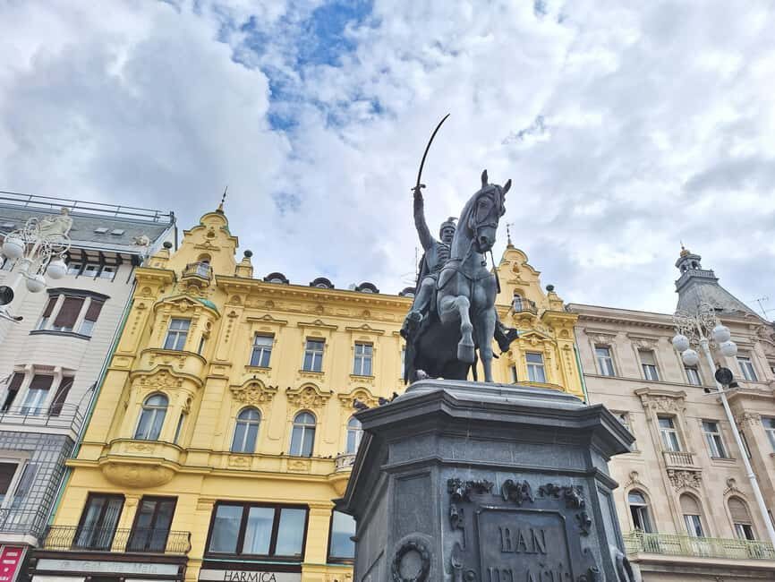 Zagreb: Explore with an Art Historian – Private Walking Tour - Stone Gate and the walk into Upper Town