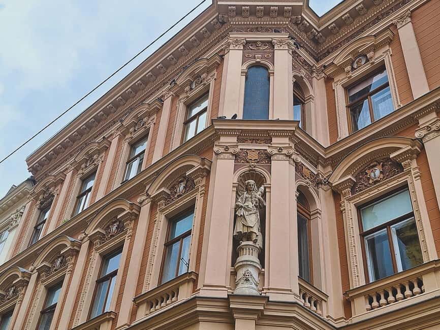 Zagreb: Explore with an Art Historian – Private Walking Tour - The secret stops: where the tour earns its title