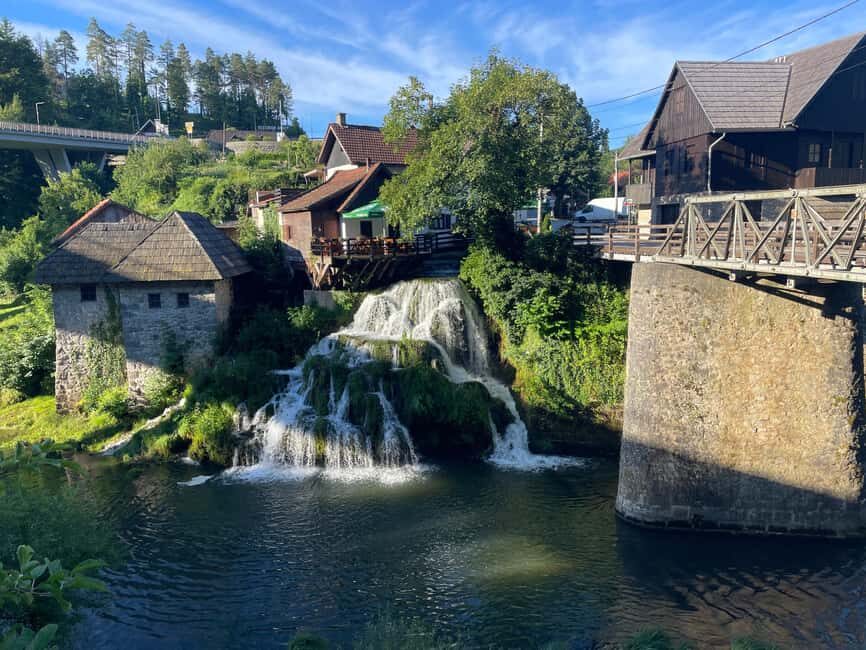 Zagreb: Rastoke & Plitvice Lakes Guided Tour with Ticket - From Zagreb to Rastoke: the easy start that sets the tone
