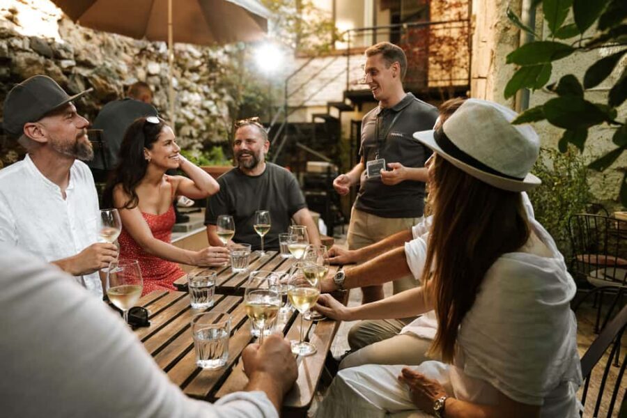 Zagreb: Restaurants, Food & Old Town Walking Tour - Grič and Bloody Bridge: the walk to the final bite