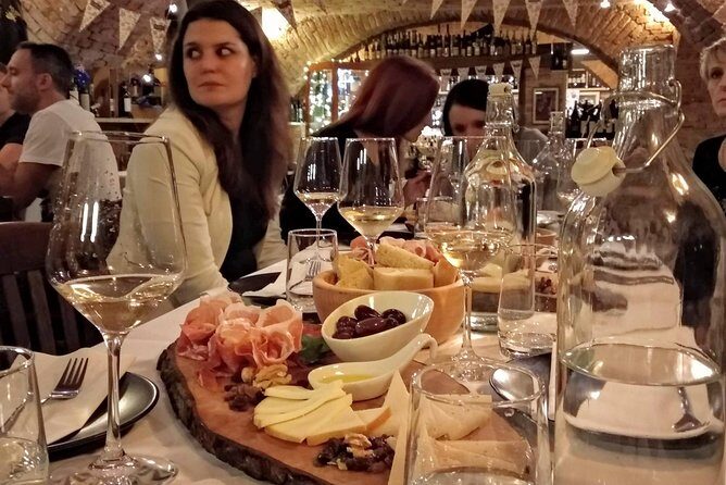 Zagreb Walking Food Tour - Sightseeing - Dolac Market Visit - Dolac Market: the pantry of Zagreb (with tastings and crafts)
