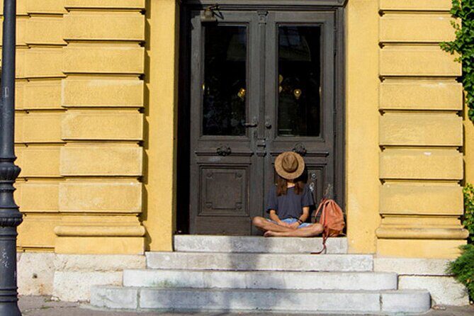 Zagrebist's Picturesque Photo Tour - Cathedral of Zagreb: Fast Stop, Strong Photo Shapes